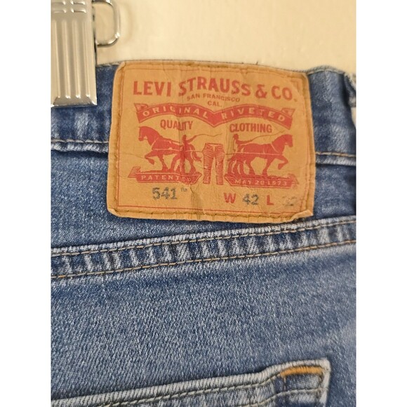 Levis 541 Jeans Mens 42x32 Blue Athletic Fit Taper Stretch Denim Pants Classic - Picture 6 of 12